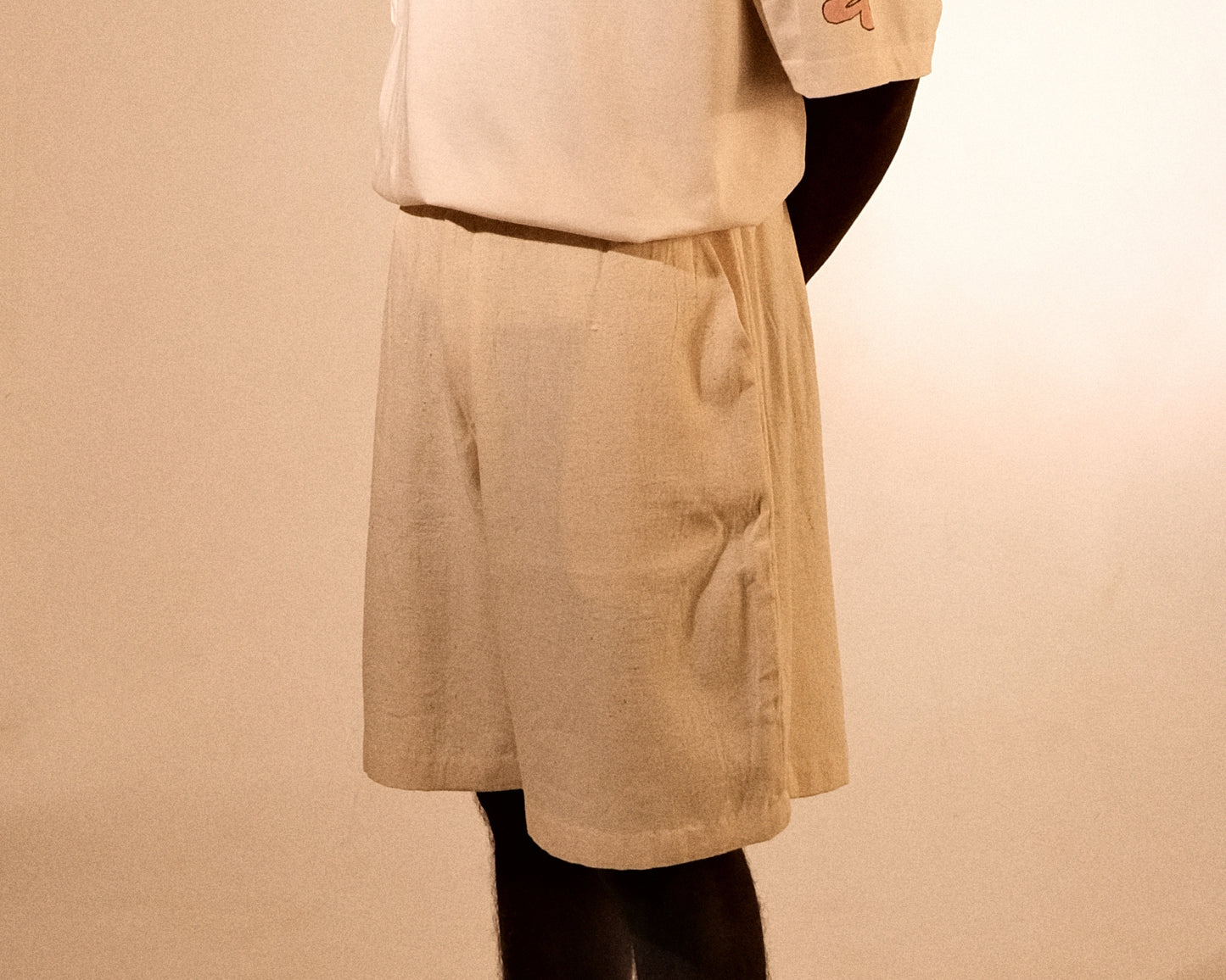plain unisex shorts in ecru