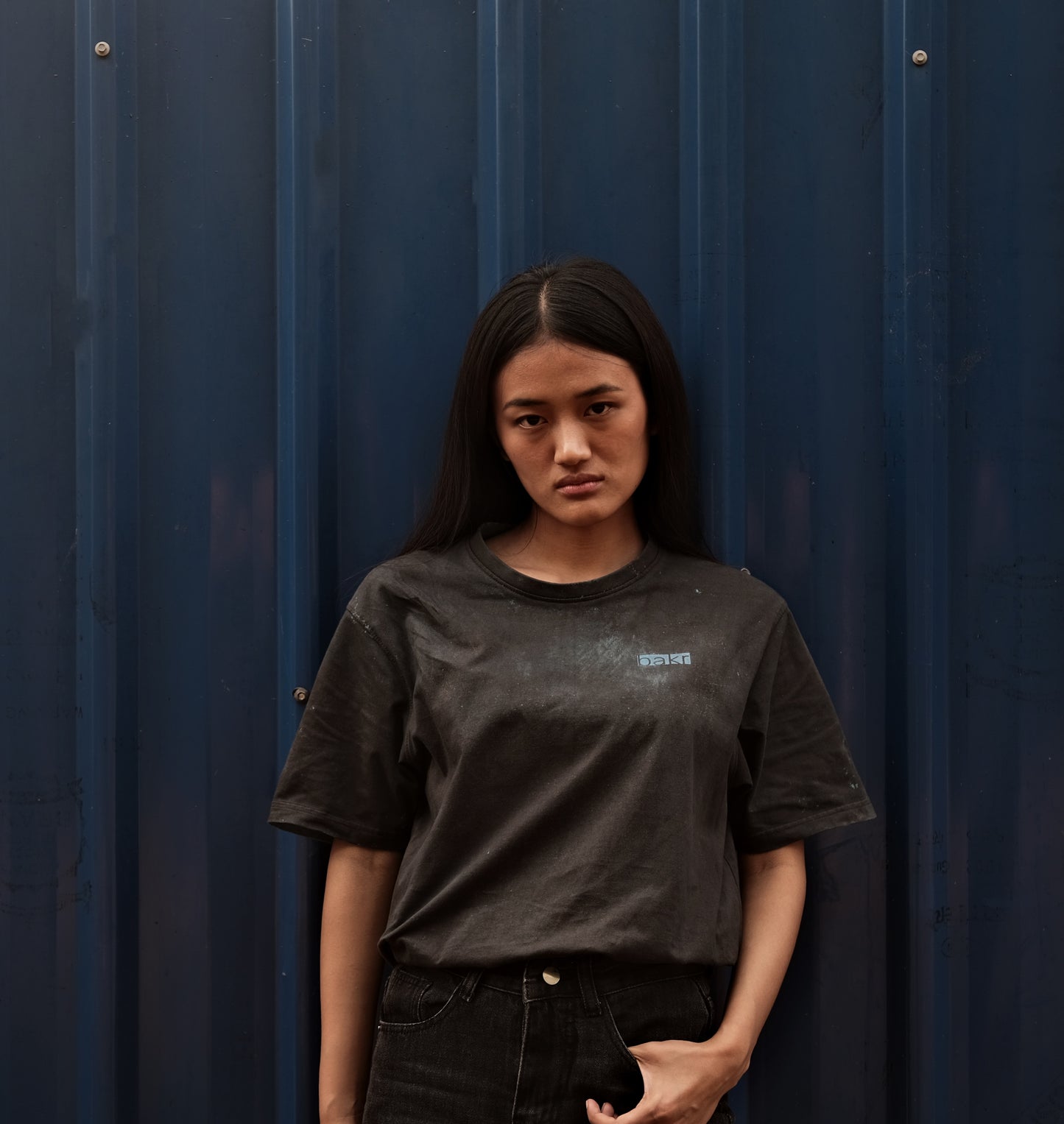 Bakr basic in “Neon indigo”