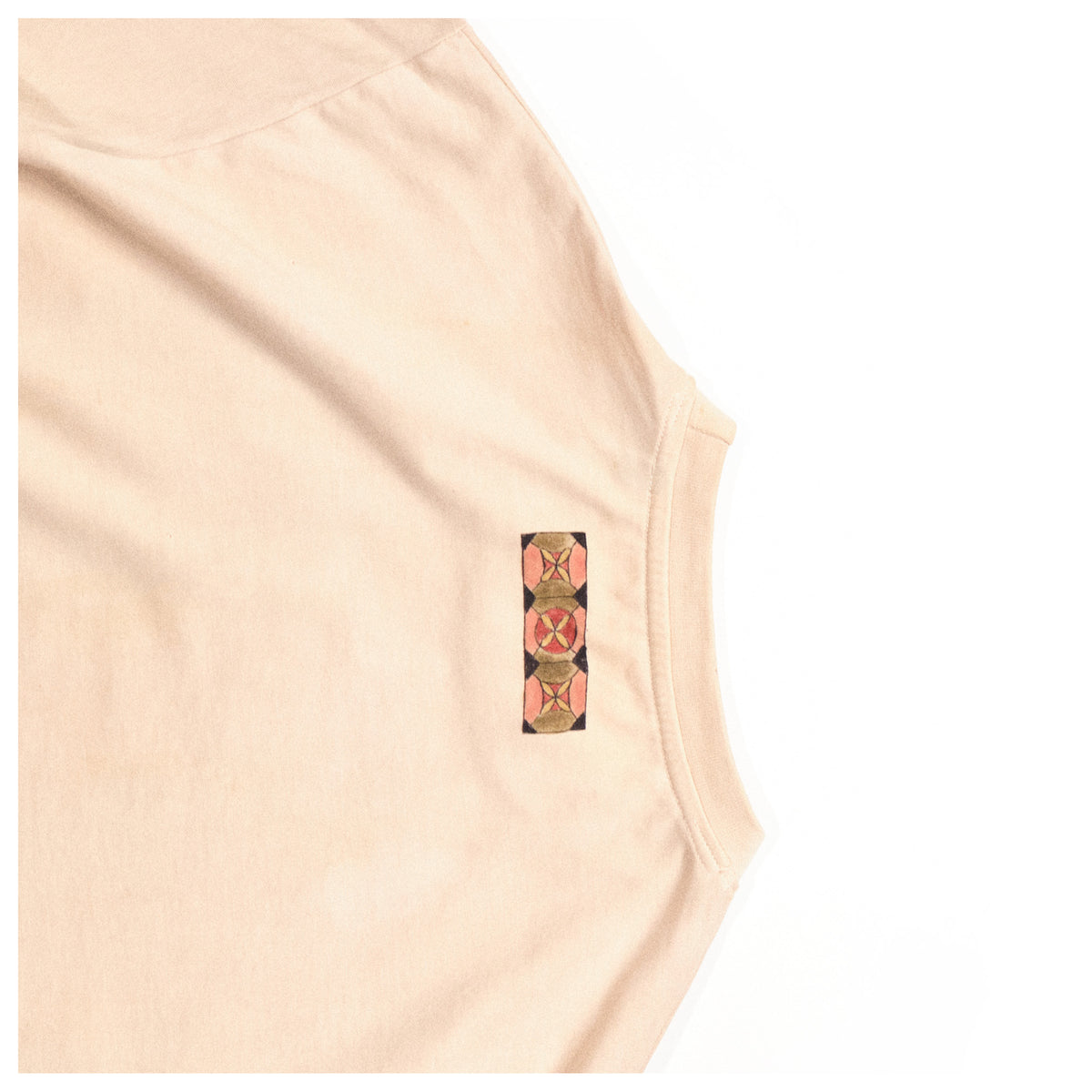 Athangudi Tiles in Ecru – back neck label detail