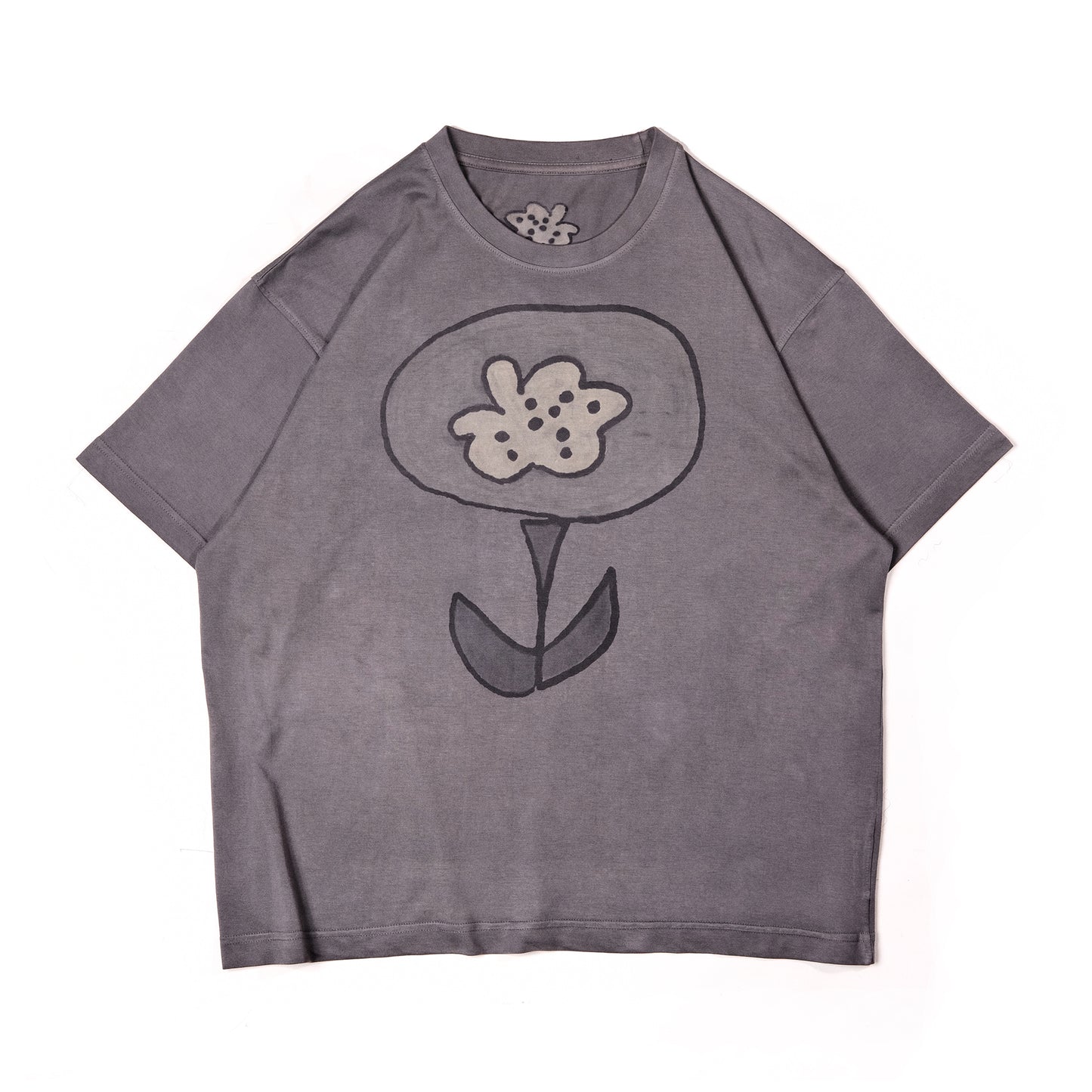 Flower in coal grey